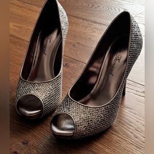 Stunning Lulu Townsend glitter heels